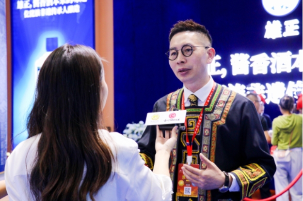 【中国日报网】酒博会媒体镜头下的非遗传承：张再彬谈雄正酱香酒本来的味道