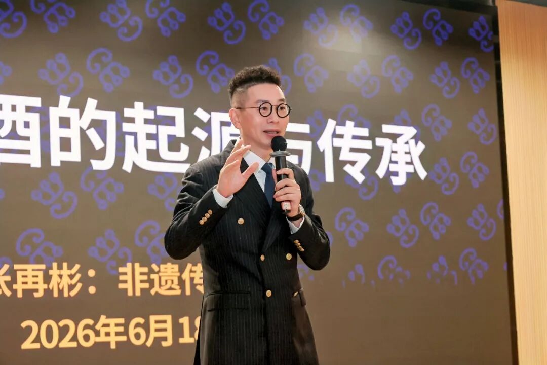 雄正品牌创始人张再彬走进高校开展讲座,让非遗文化“活”在青年心中